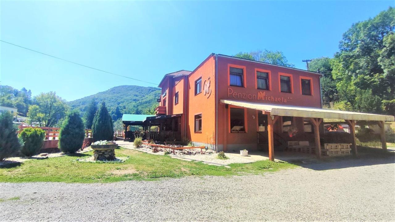 Penzion Michaela Vyhne Exterior foto